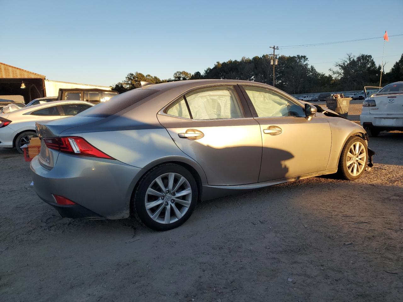 2016 Lexus IS - Image 3