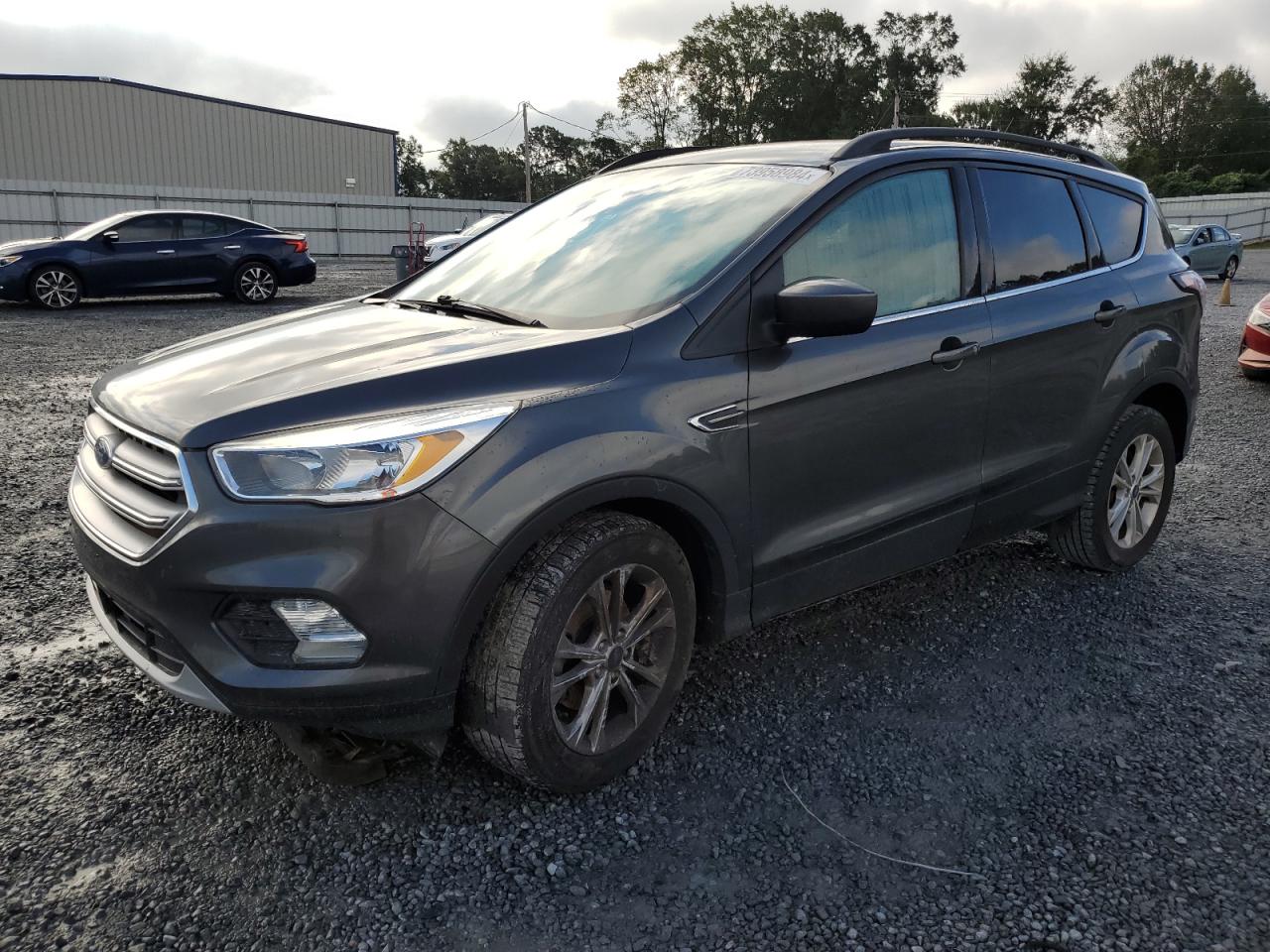 1FMCU0GD8JUD07349 2018 FORD ESCAPE - Image 1