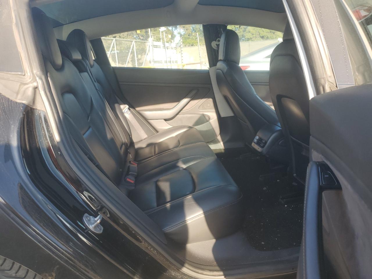 5YJ3E1EA2JF157389 2018 Tesla Model 3