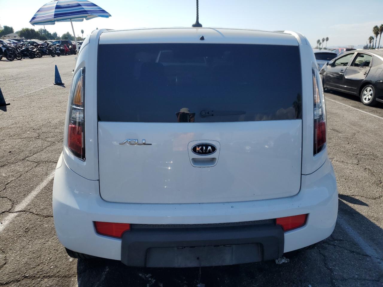 2010 Kia Soul + VIN: KNDJT2A29A7702446 Lot: 74734924