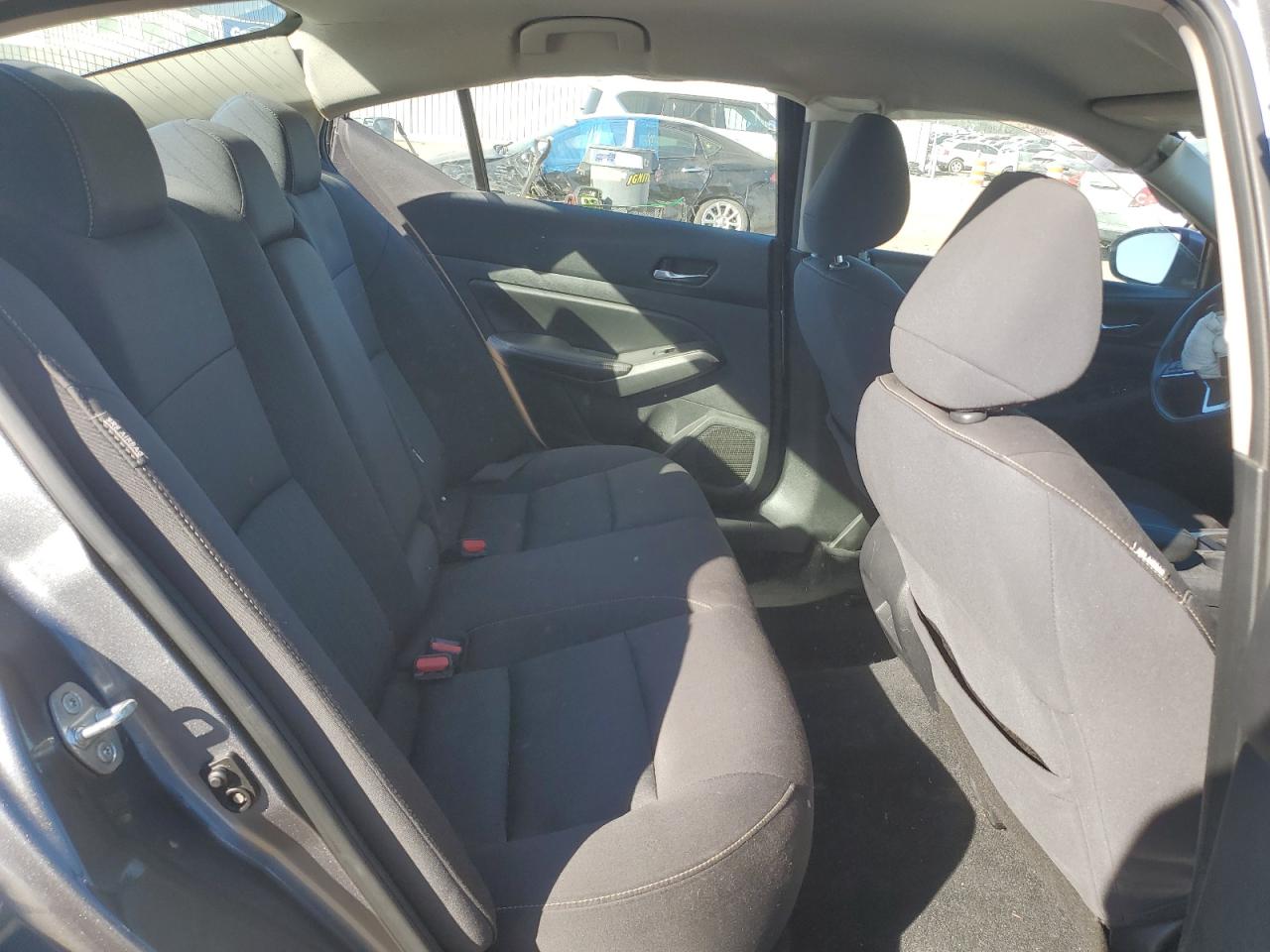 2019 Nissan Altima - Image 10