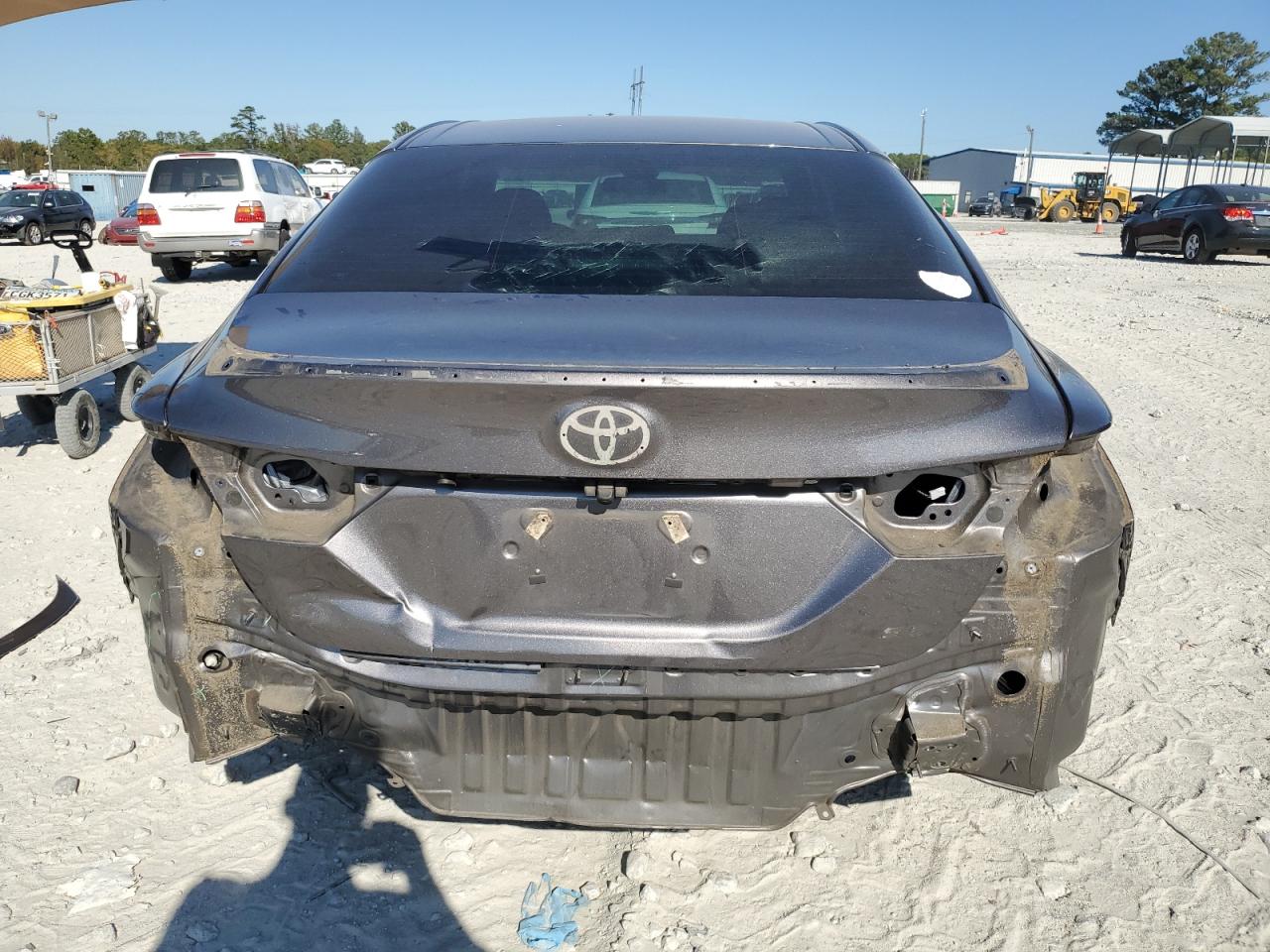 4T1B11HK2JU607010 2018 Toyota Camry L