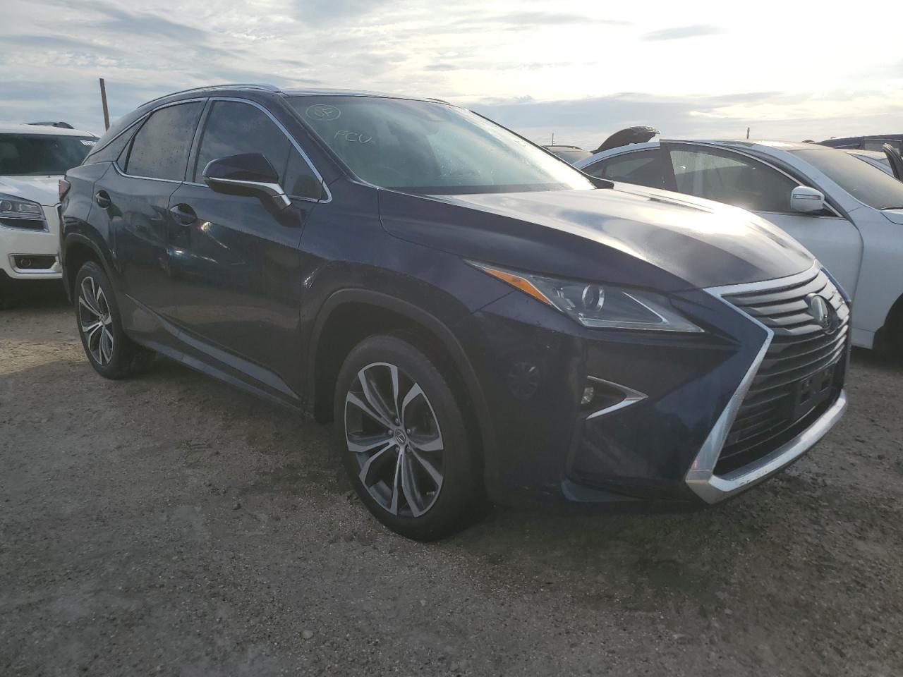 2017 Lexus RX - Image 4