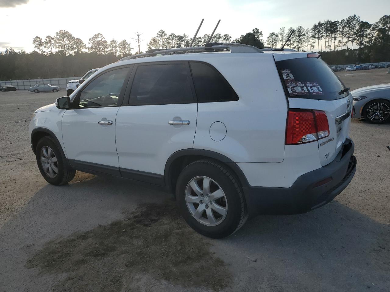 2011 Kia Sorento - Image 2