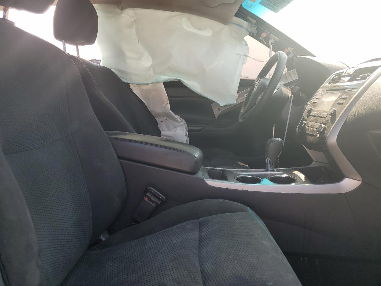 2015 Nissan Altima - Image 7