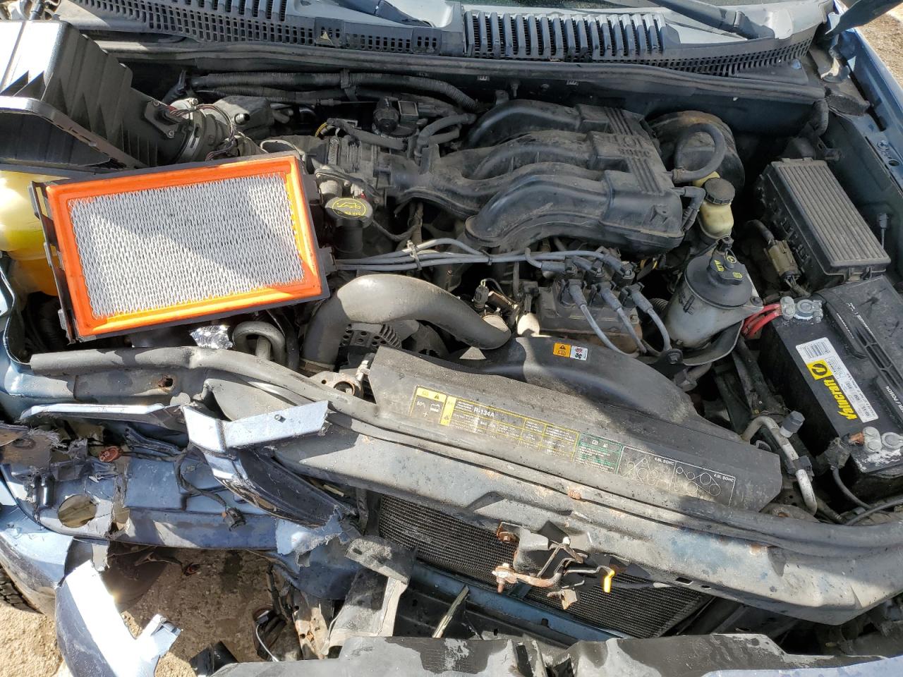 2004 Ford Explorer - Image 11