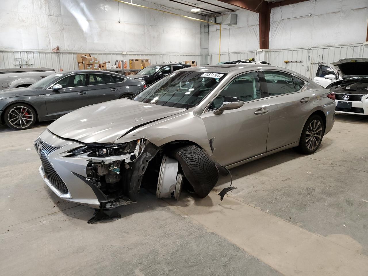 2020 Lexus ES - Image 1