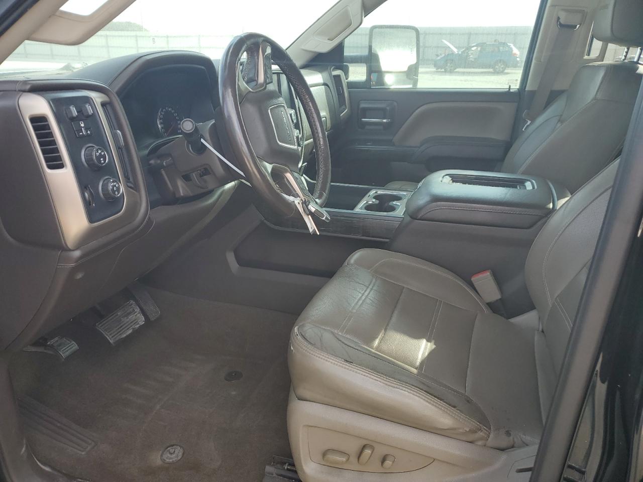 1GT12UE84GF204019 2016 GMC Sierra K2500 Denali