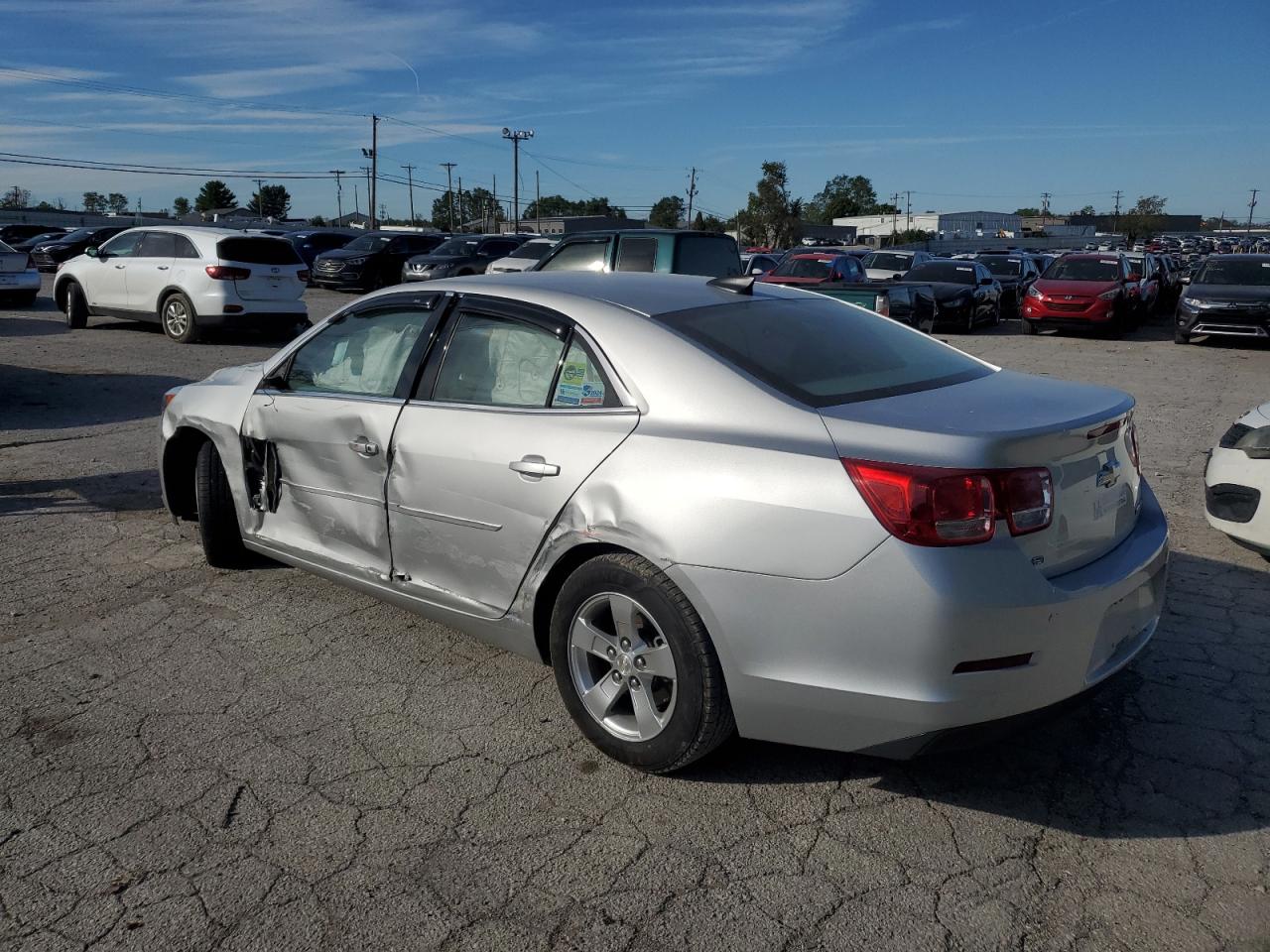 2016 Chevrolet Malibu - Image 2