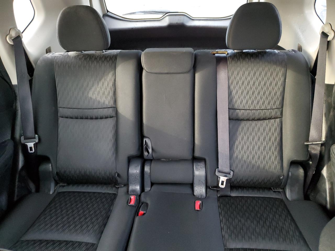 2019 Nissan Rogue - Image 10