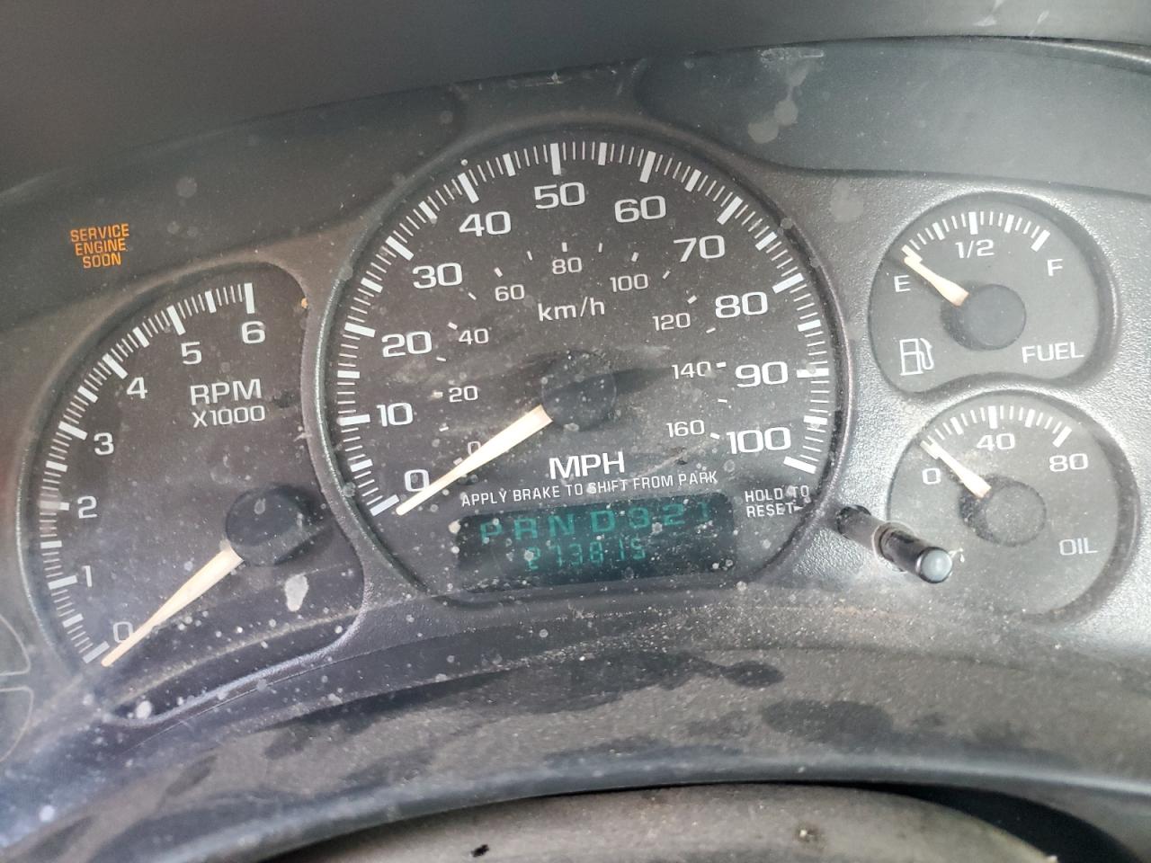 2000 Chevrolet Silverado C1500 VIN: 1GCEC19VXYZ299165 Lot: 74335634