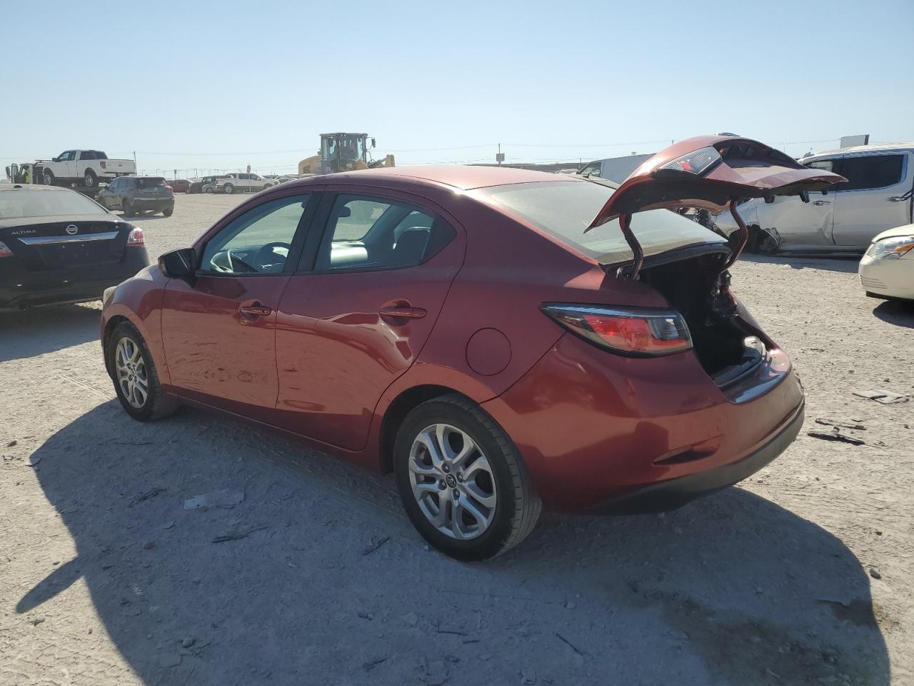 2017 Toyota Yaris - Image 2