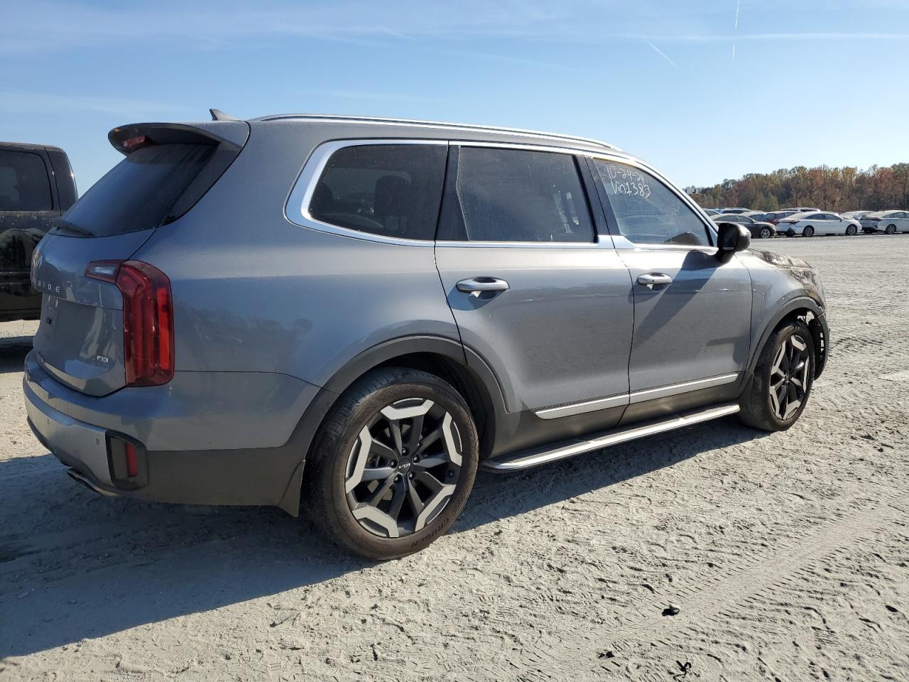 VIN 5XYP6DGC6PG331383 2023 KIA TELLURIDE no.3