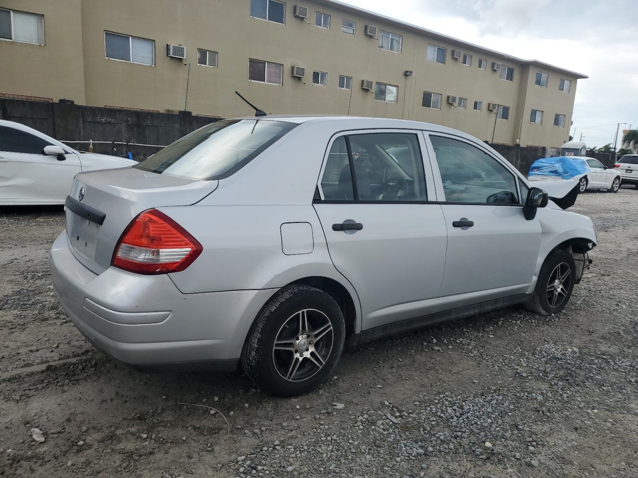 2009 Nissan Versa - Image 3