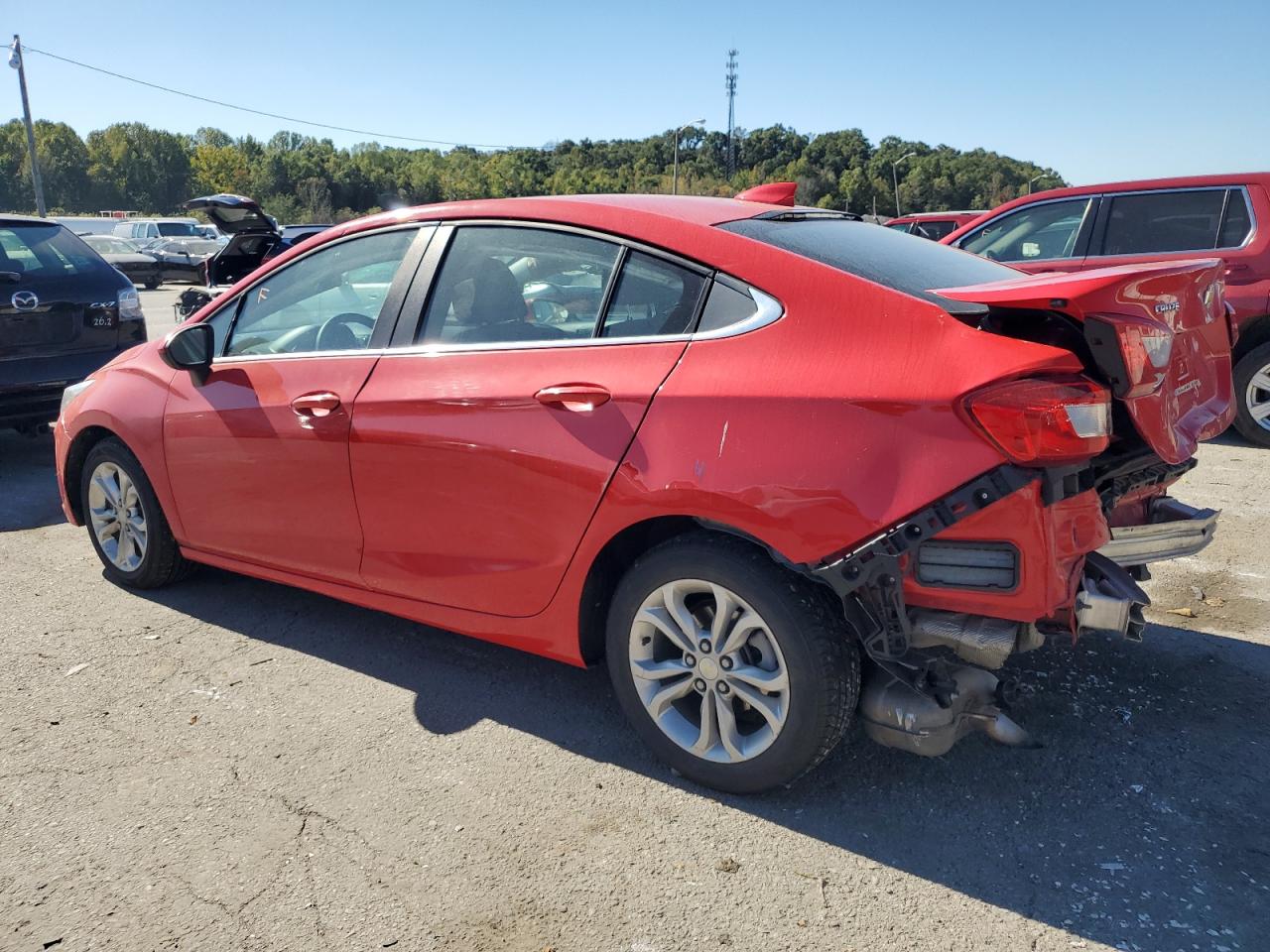 2019 Chevrolet Cruze - Image 2