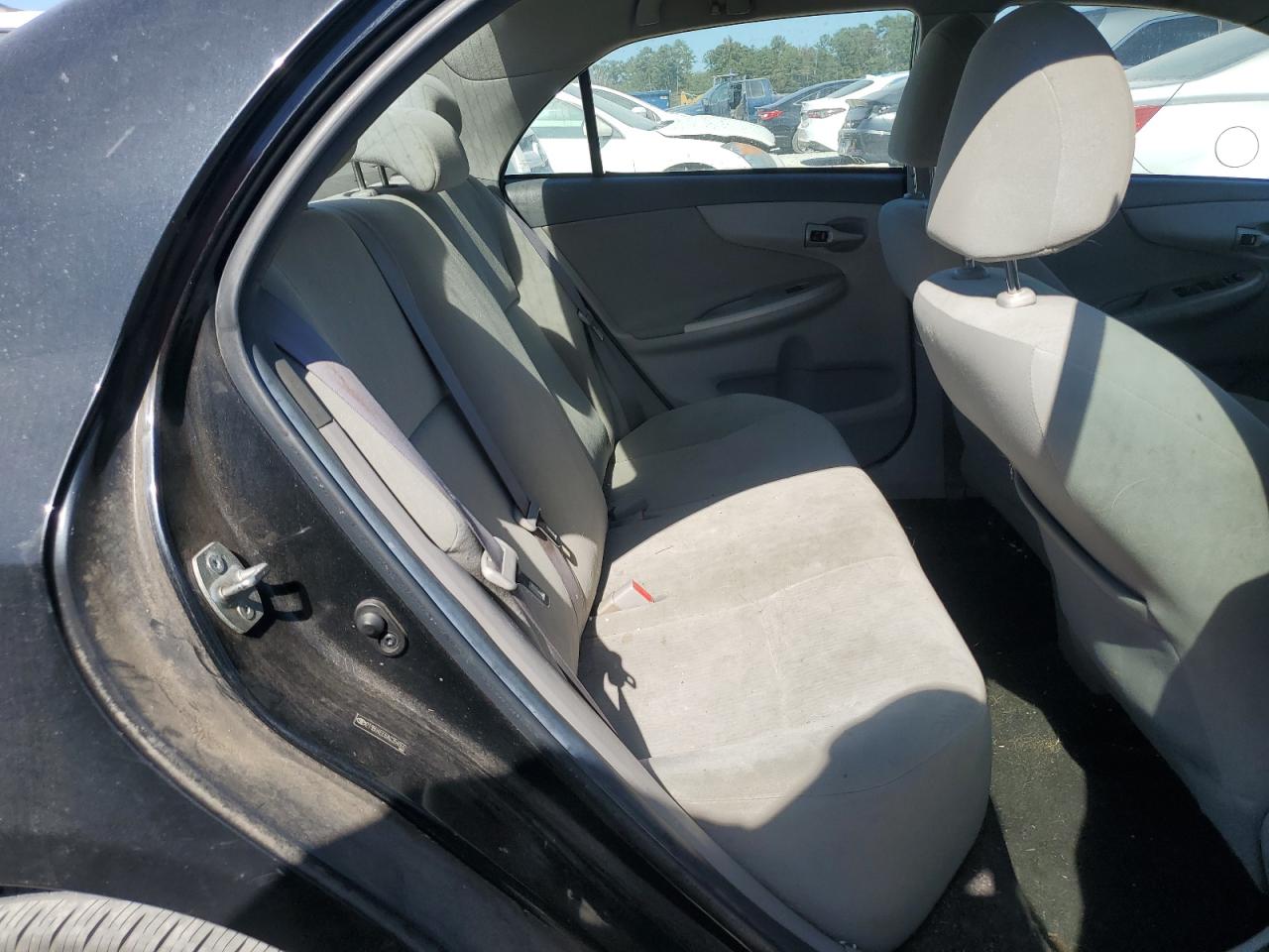 2010 Toyota Corolla - Image 10