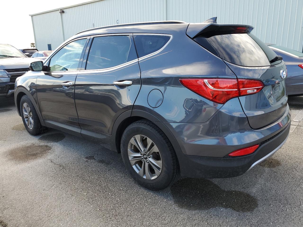 5XYZU3LB1GG374339 2016 HYUNDAI SANTA FE - Image 2