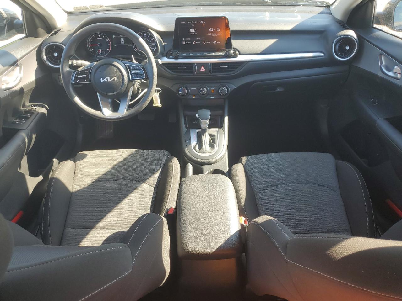 2023 Kia Forte - Image 8