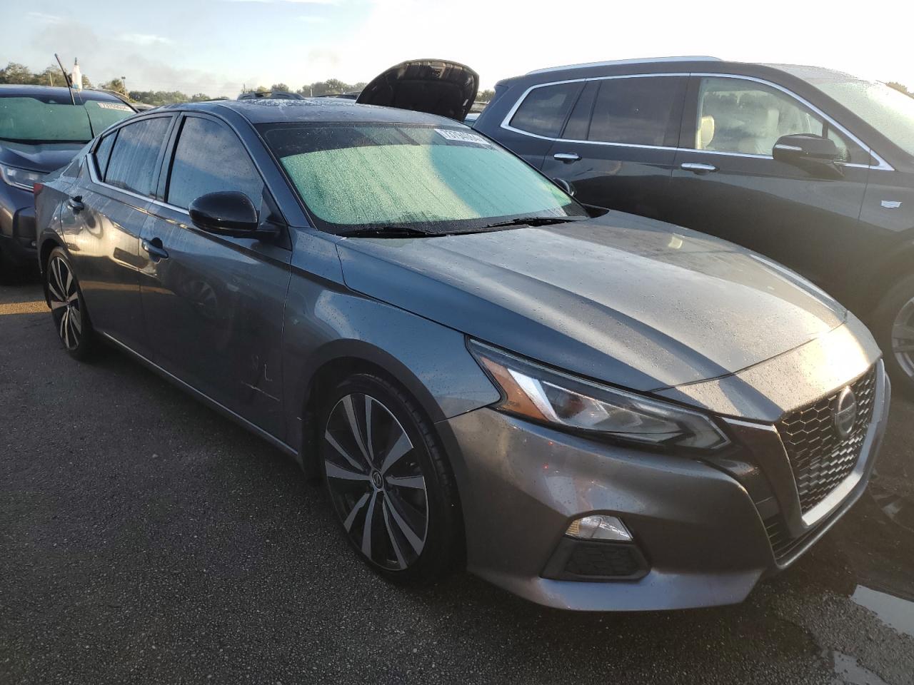 2019 Nissan Altima - Image 4