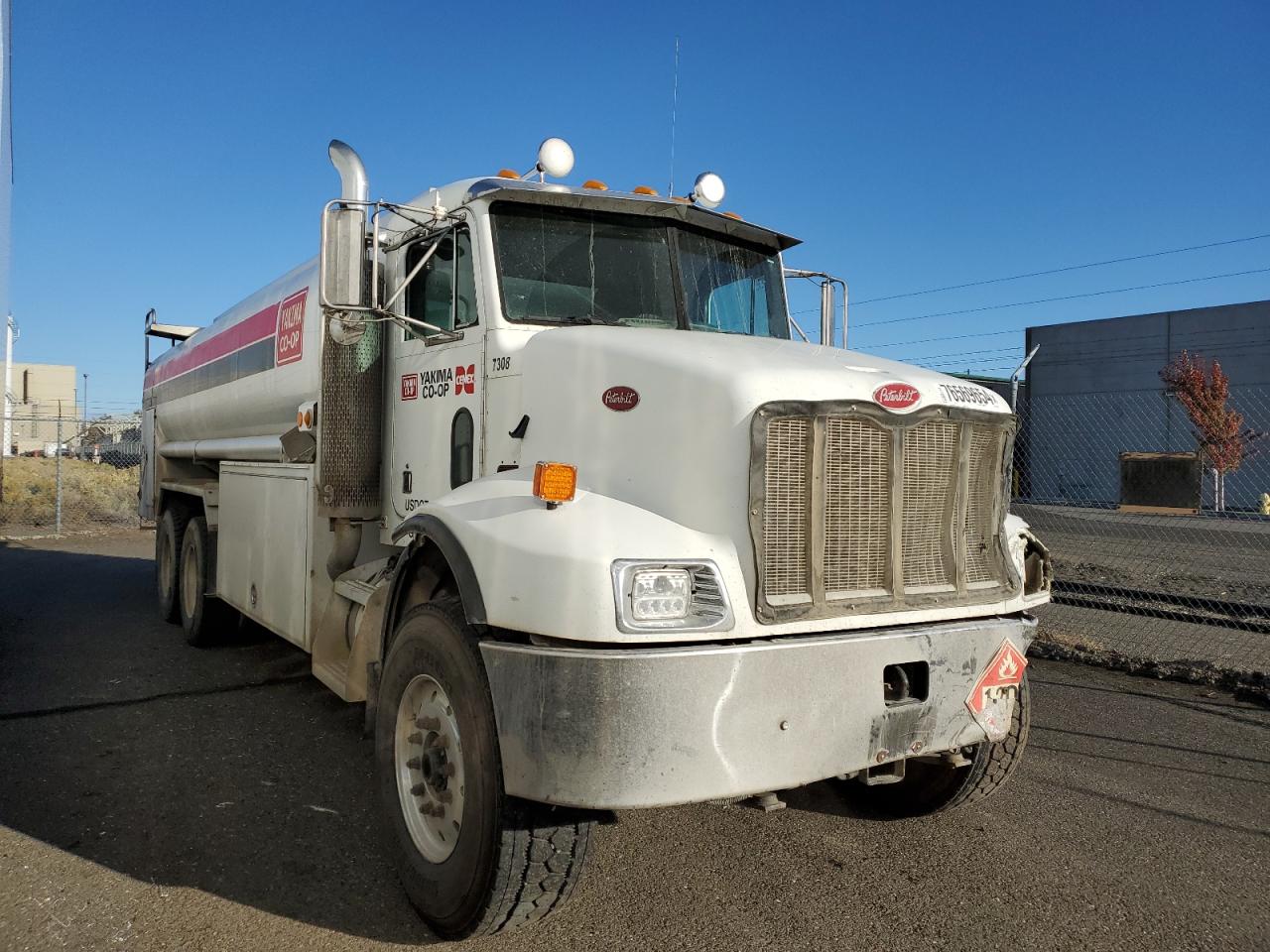 2004 Peterbilt 330  en Venta en Pasco, WA - Front End