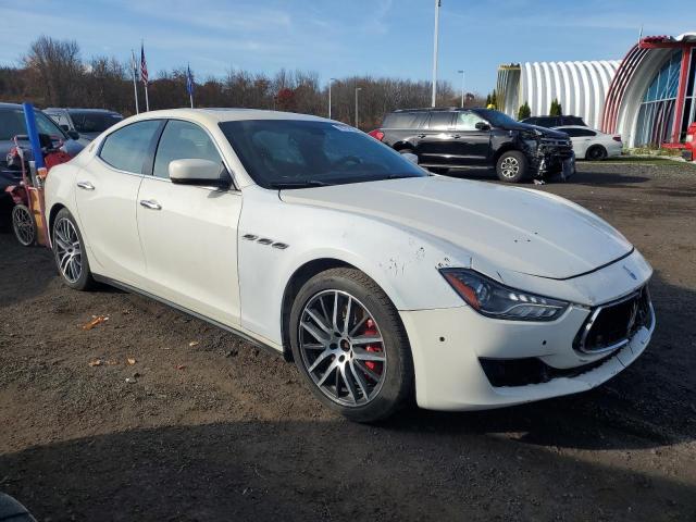 Седаны MASERATI ALL MODELS 2015 Белы