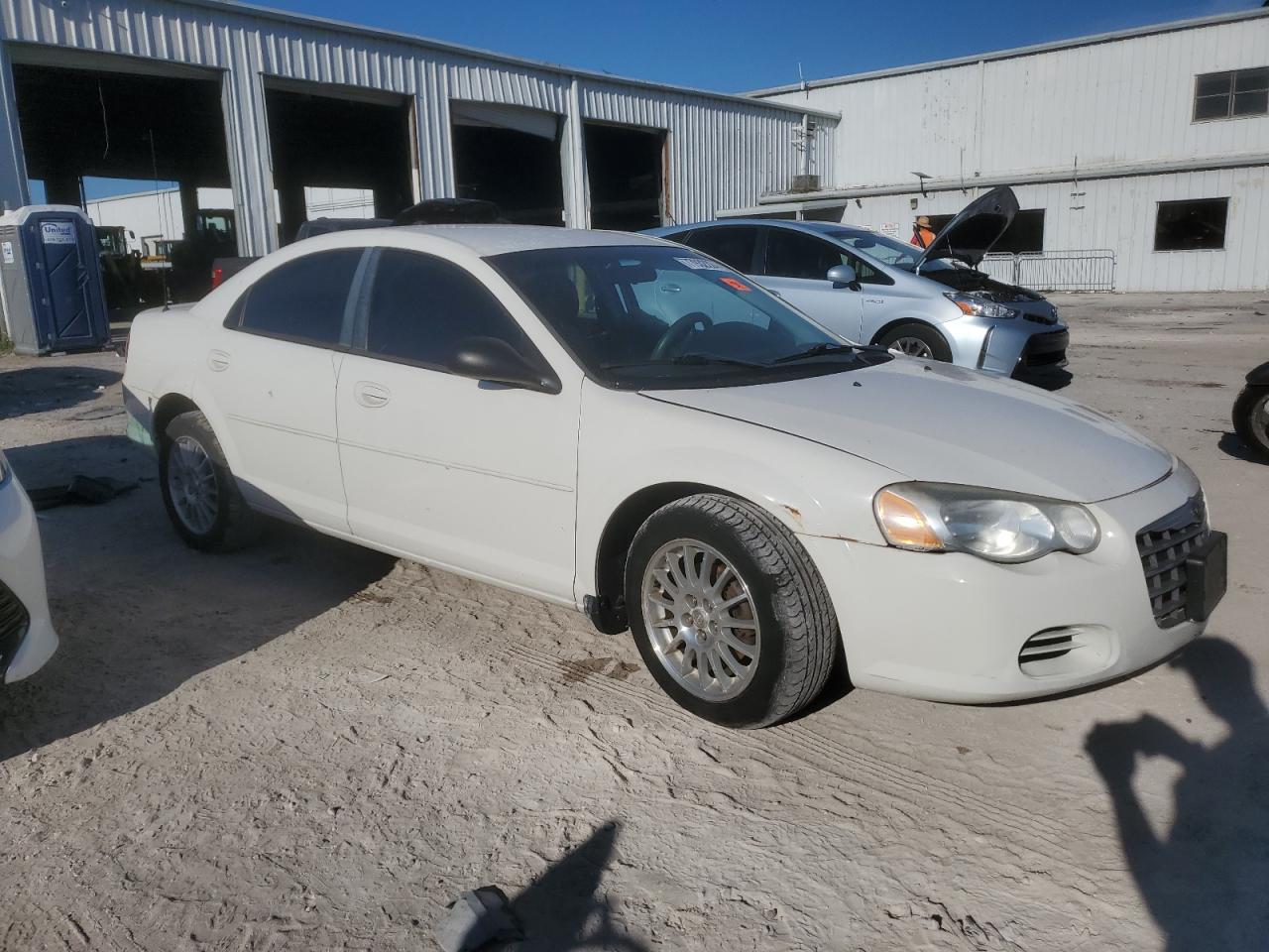 2005 Chrysler Sebring - Image 4