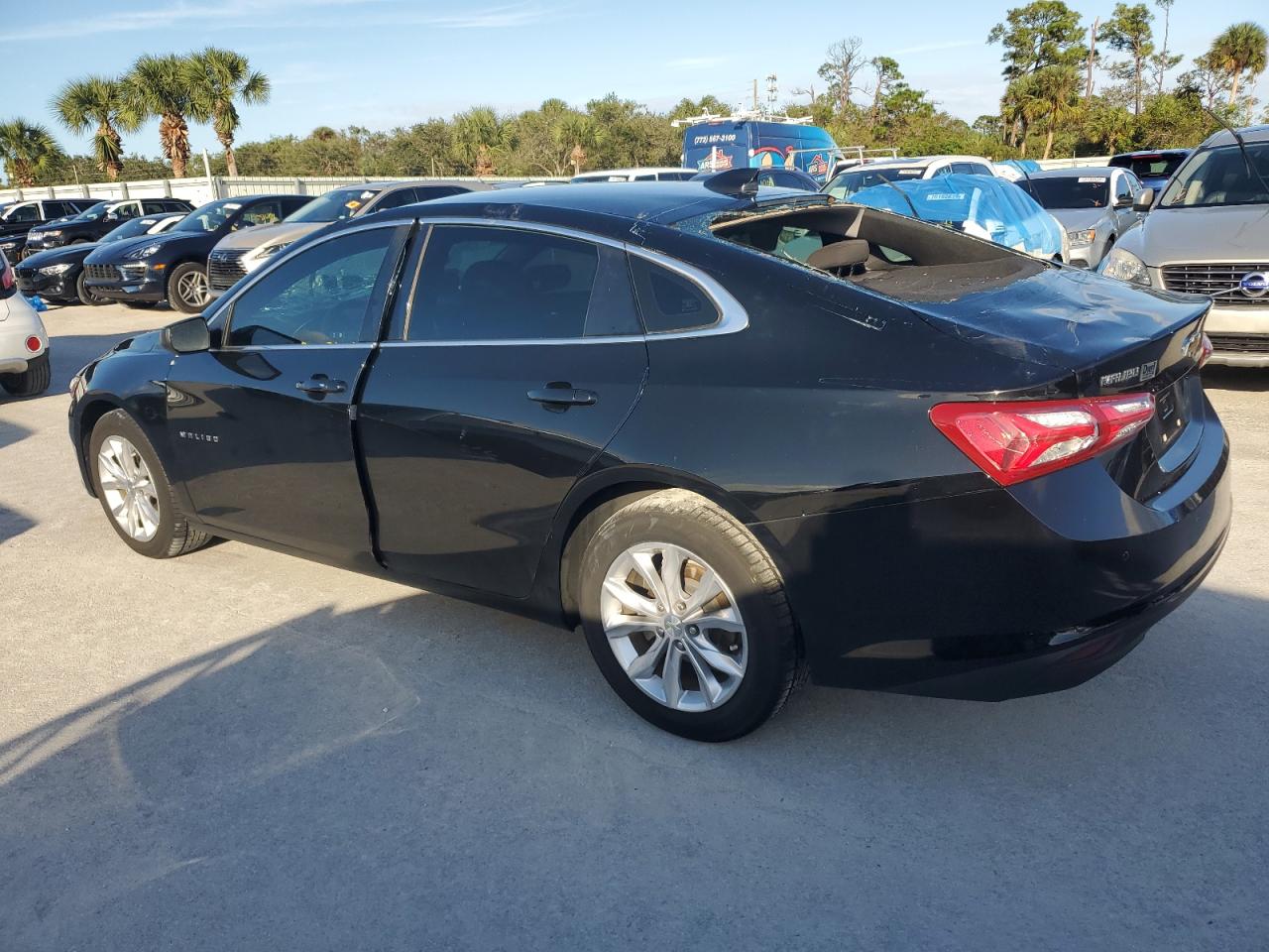 2019 Chevrolet Malibu - Image 2