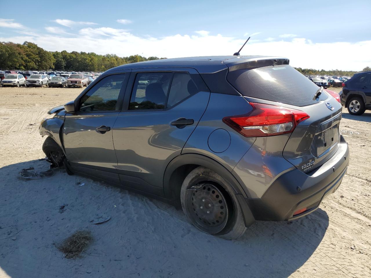 2020 Nissan Kicks - Image 2