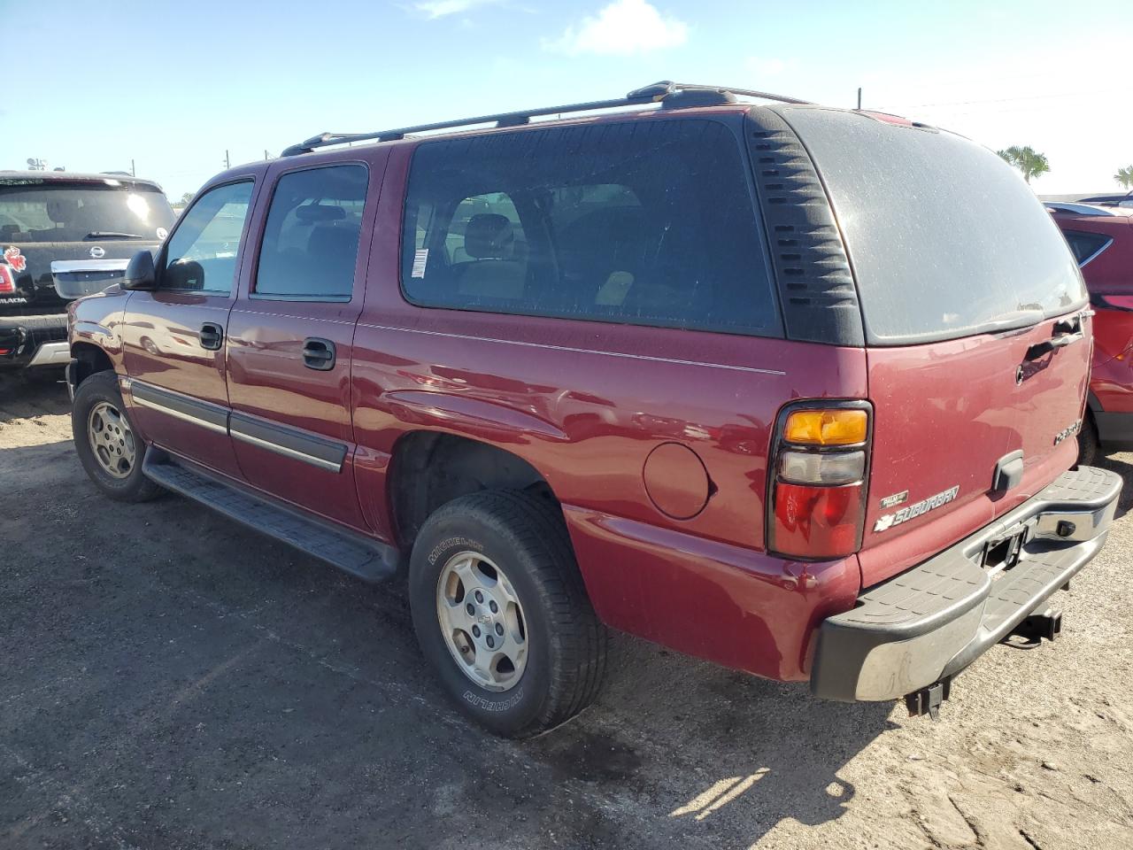 2004 Chevrolet Suburban - Image 2