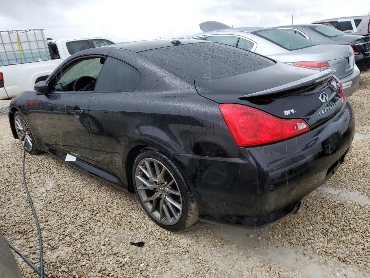 2011 Infiniti G - Image 2