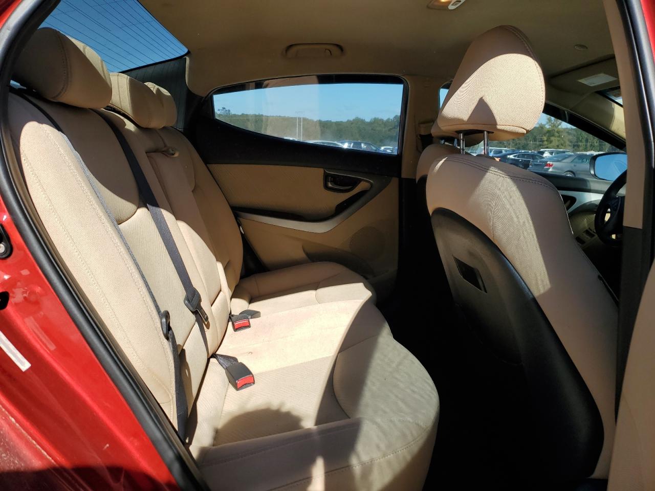 2013 Hyundai Elantra - Image 11