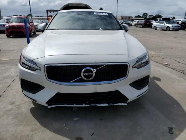  VOLVO S60 2020 Белы