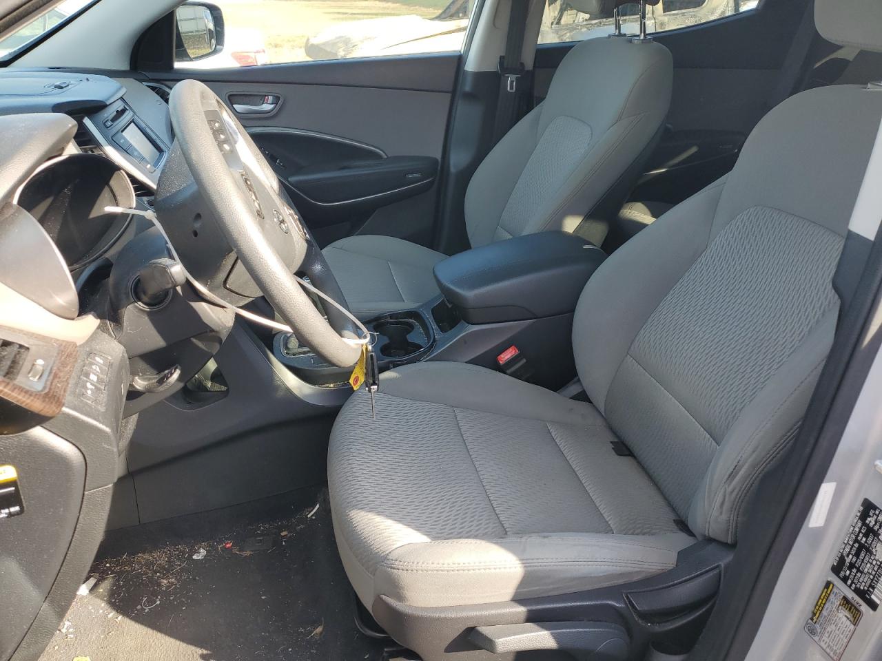 2017 Hyundai Santa Fe - Image 7