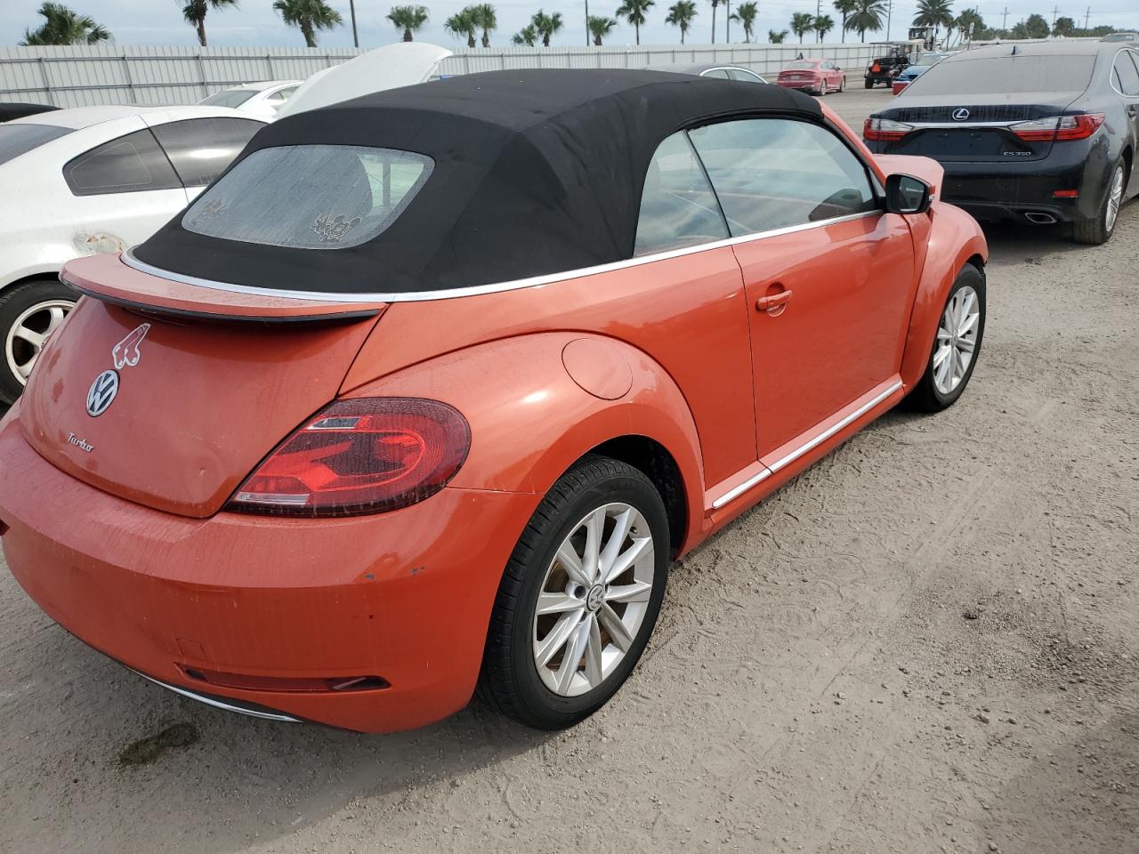 3VW5DAAT2JM507194 2018 Volkswagen Beetle S