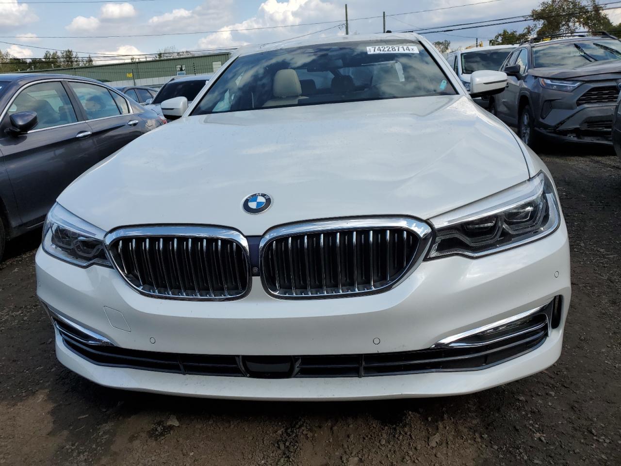 WBAJE7C5XJWA03959 2018 BMW 540 Xi