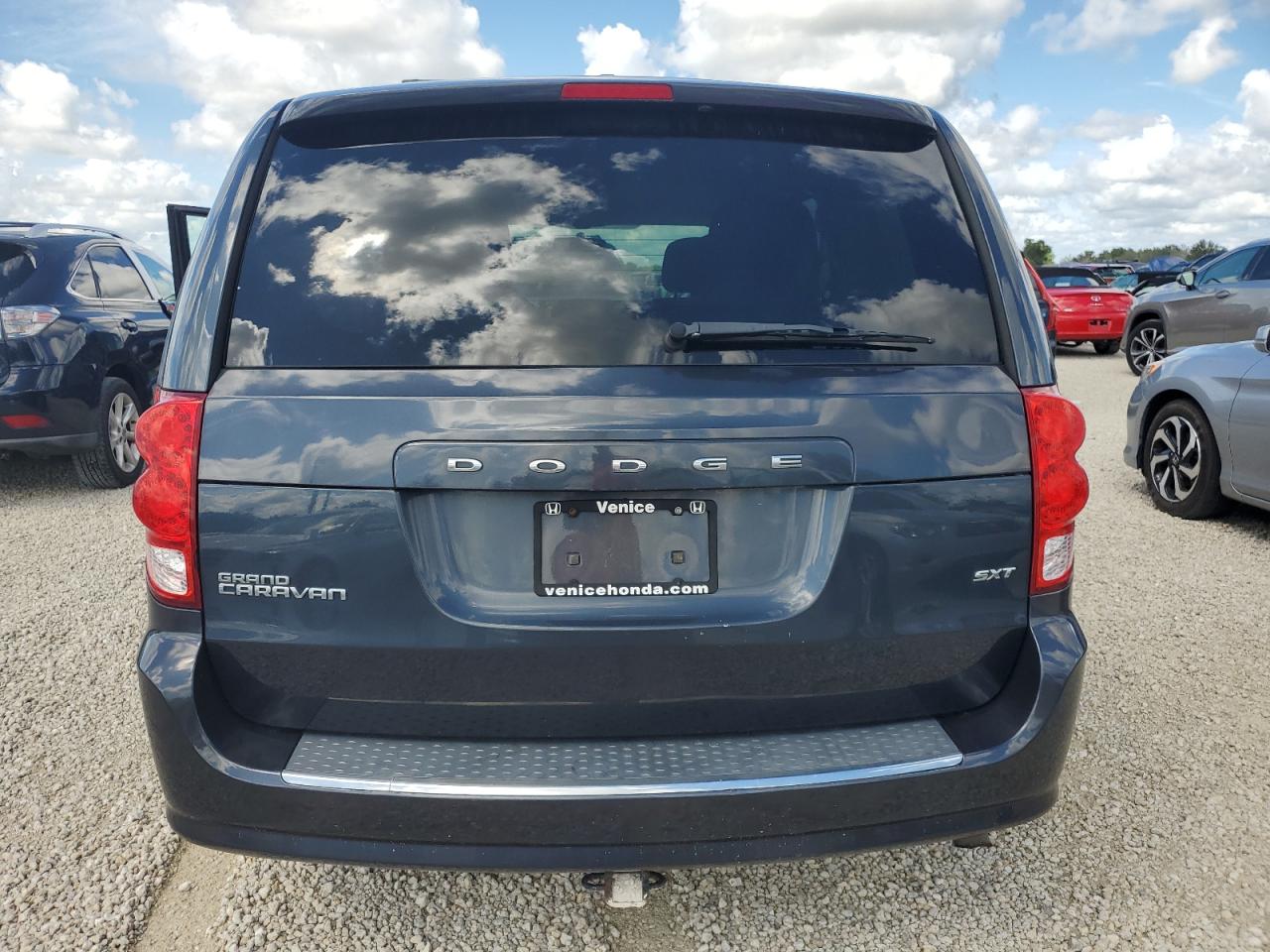 2C4RDGCG6ER140824 2014 Dodge Grand Caravan Sxt