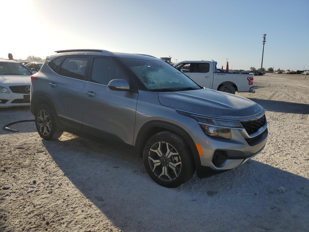 2023 Kia Seltos - Image 4