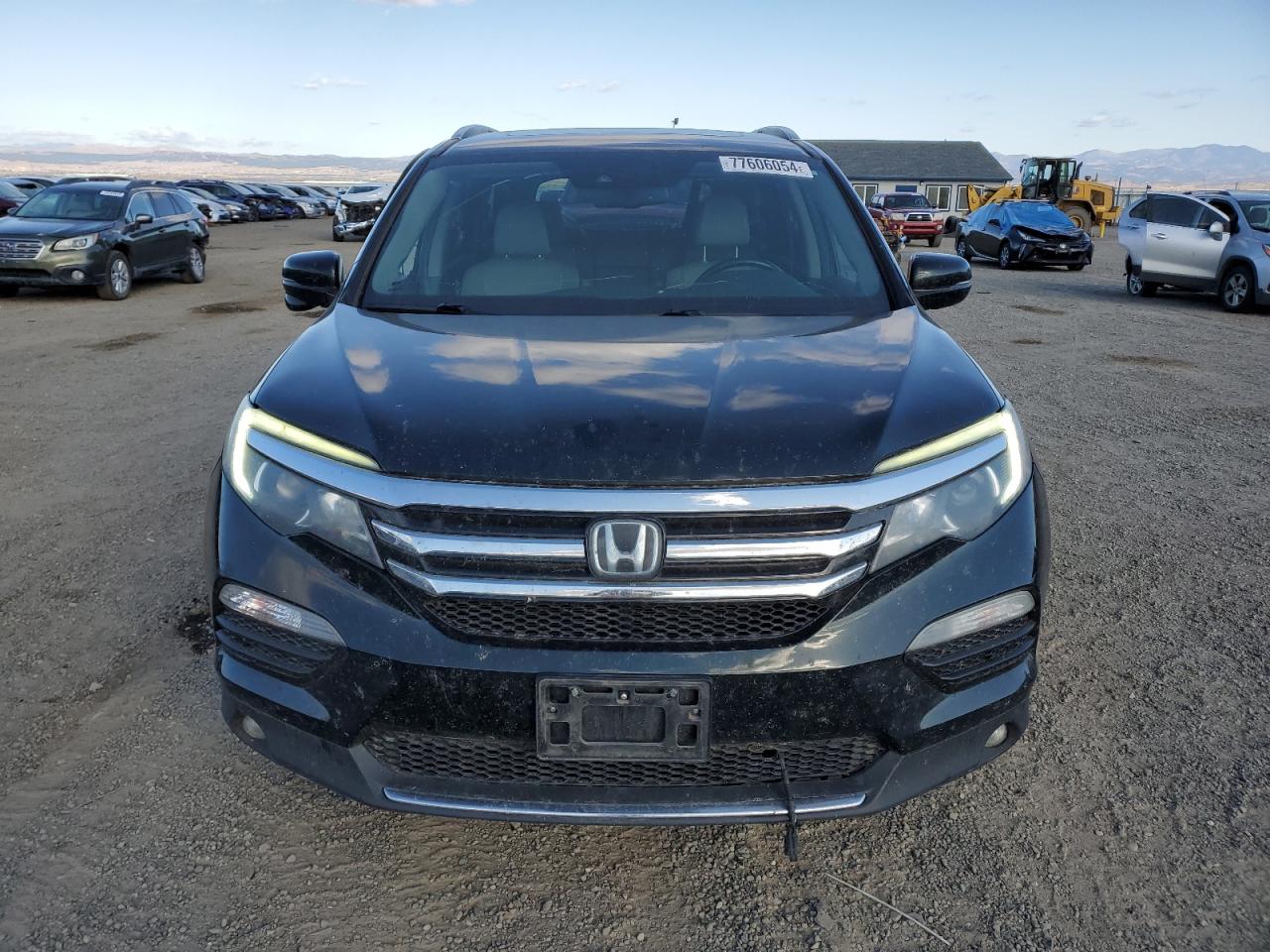2017 Honda Pilot - Image 5