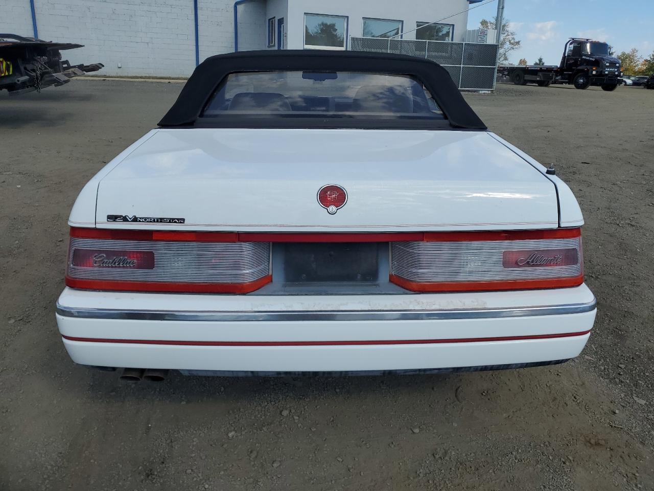 1993 Cadillac Allante VIN: 1G6VS3391PU125557 Lot: 71807084