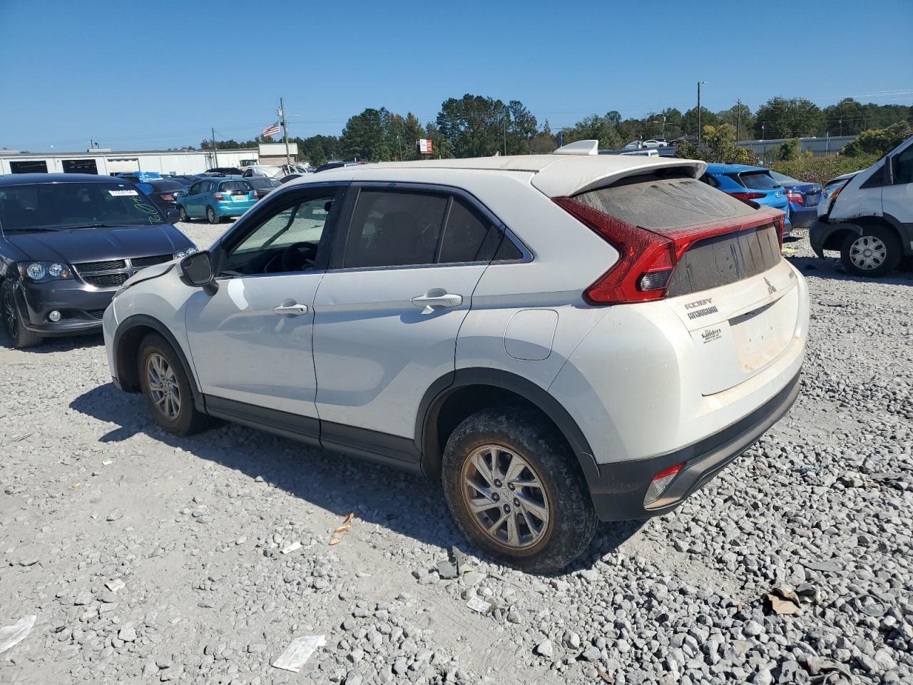 2018 Mitsubishi Eclipse - Image 2
