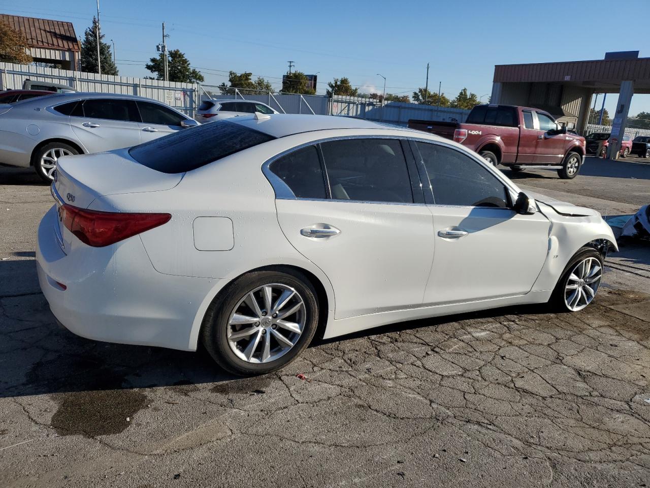 2015 Infiniti Q50 - Image 3
