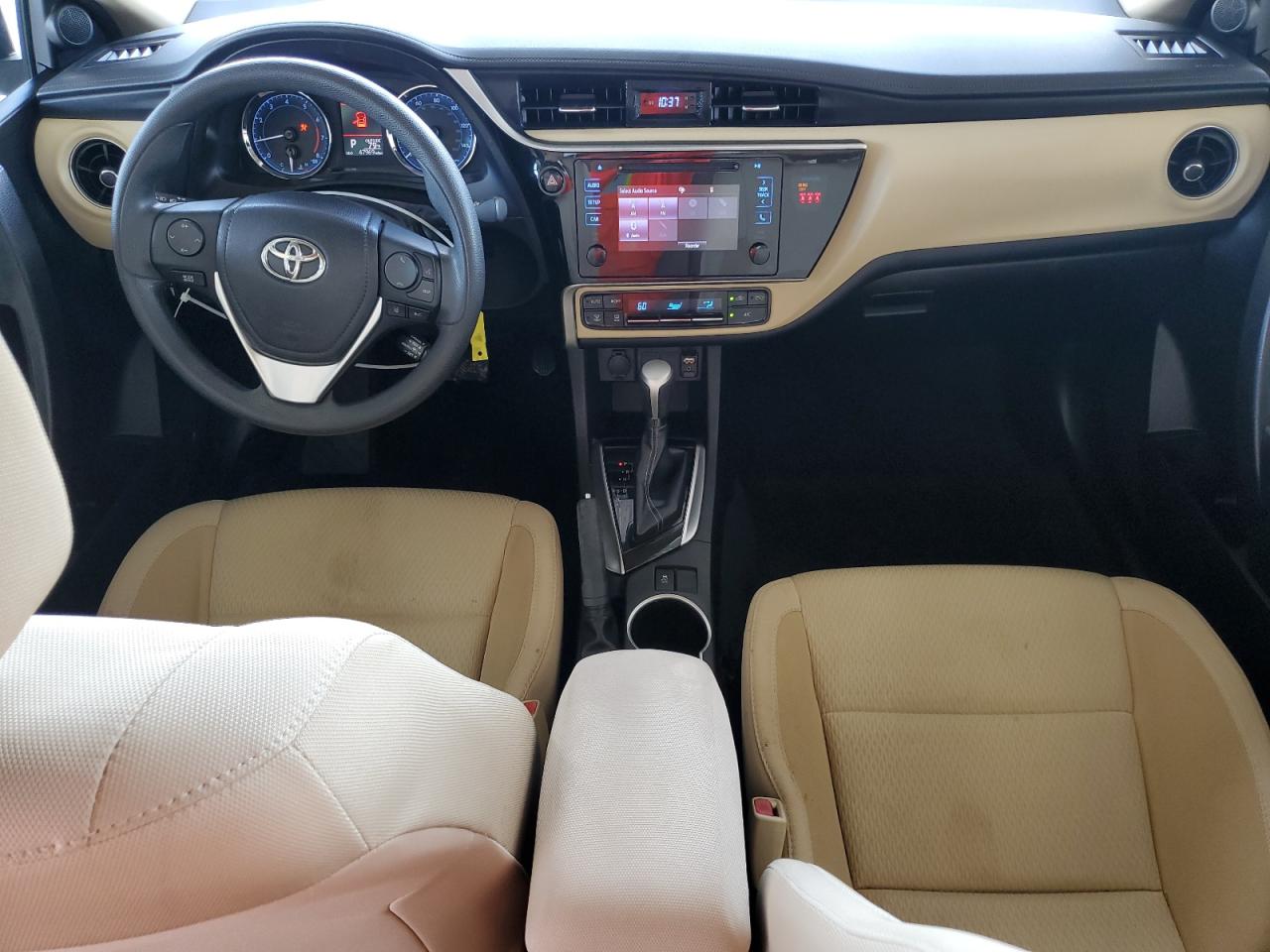 2018 Toyota Corolla L VIN: 5YFBURHE4JP746587 Lot: 76873174