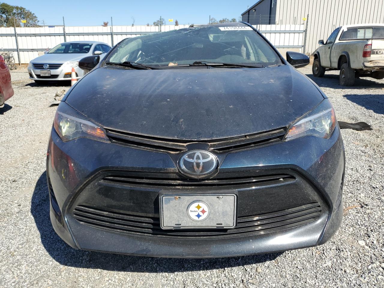 VIN 2T1BURHE5JC048800 2018 TOYOTA COROLLA no.5