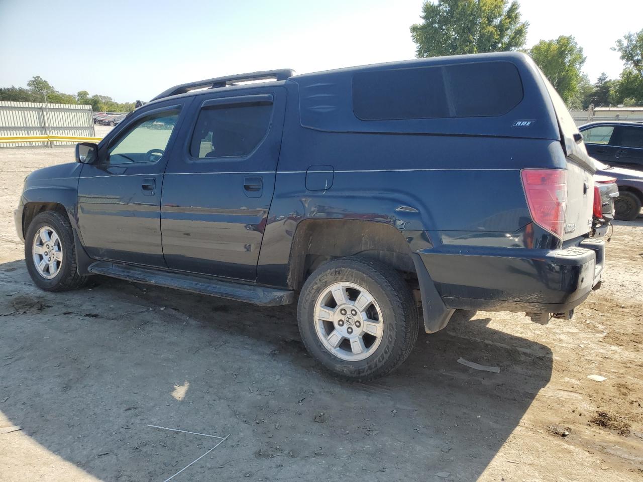 2009 Honda Ridgeline - Image 2