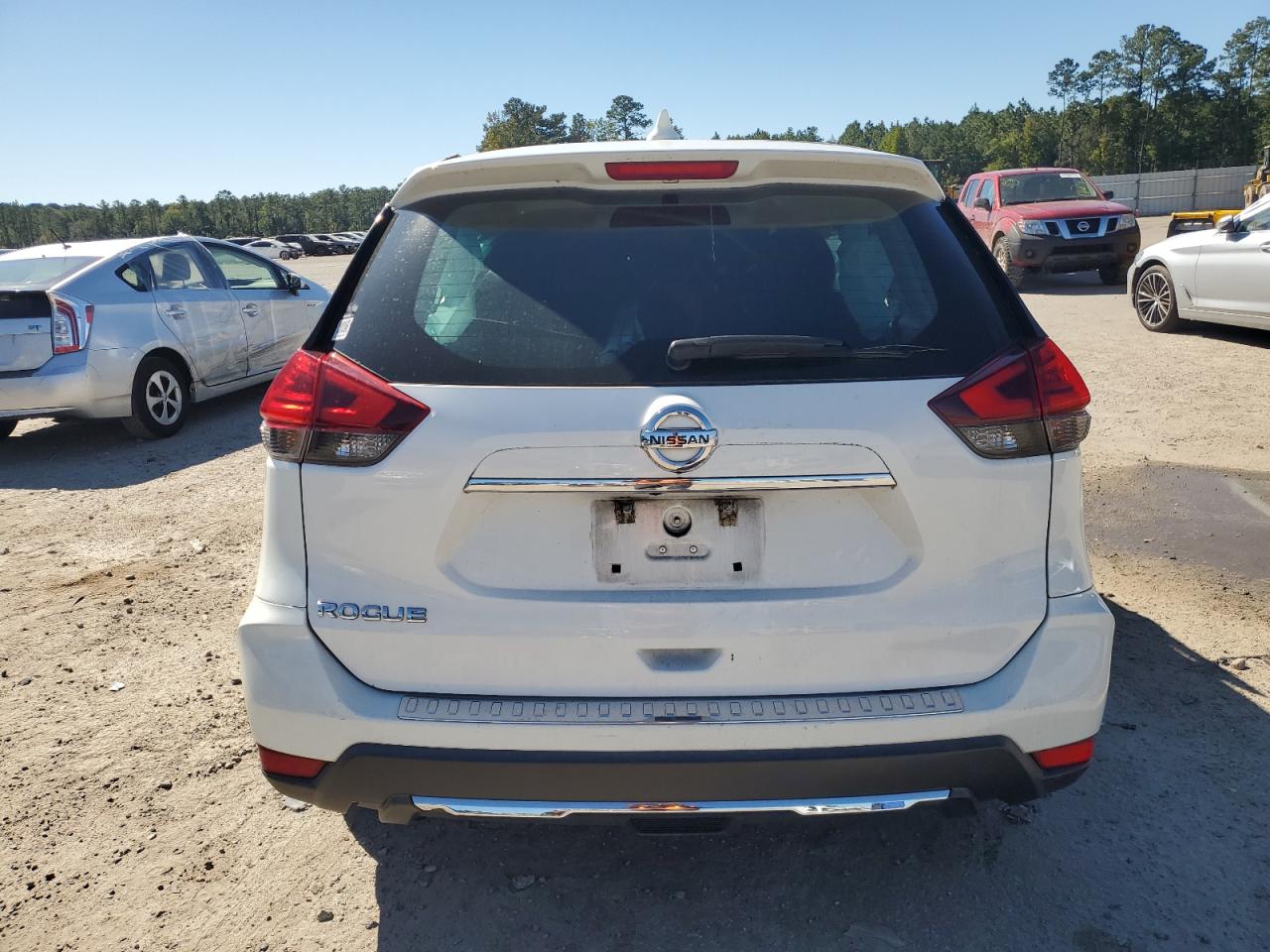 2017 Nissan Rogue S VIN: 5N1AT2MT4HC841112 Lot: 74493334