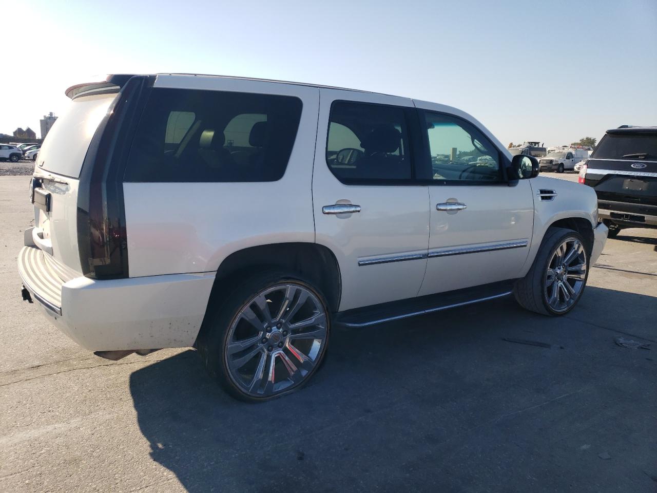 2007 Cadillac Escalade - Image 3