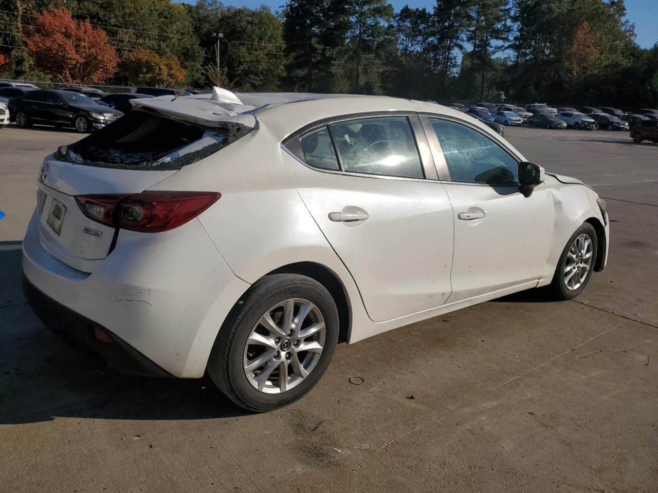 2014 Mazda 3 - Image 3