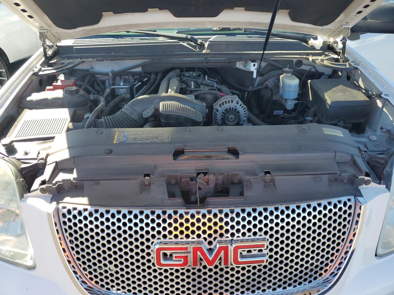 1GKUKEEF4AR248565 2010 GMC Yukon Denali