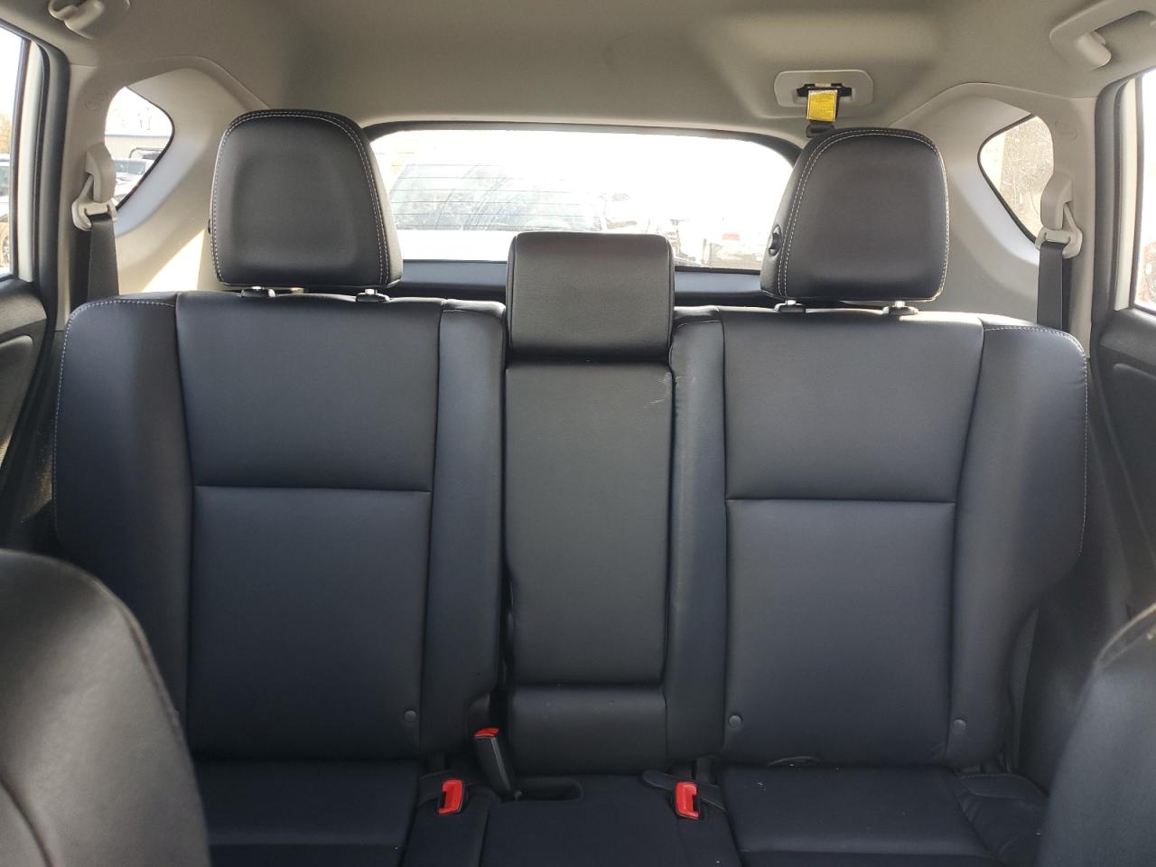 2015 Toyota RAV 4 - Image 10