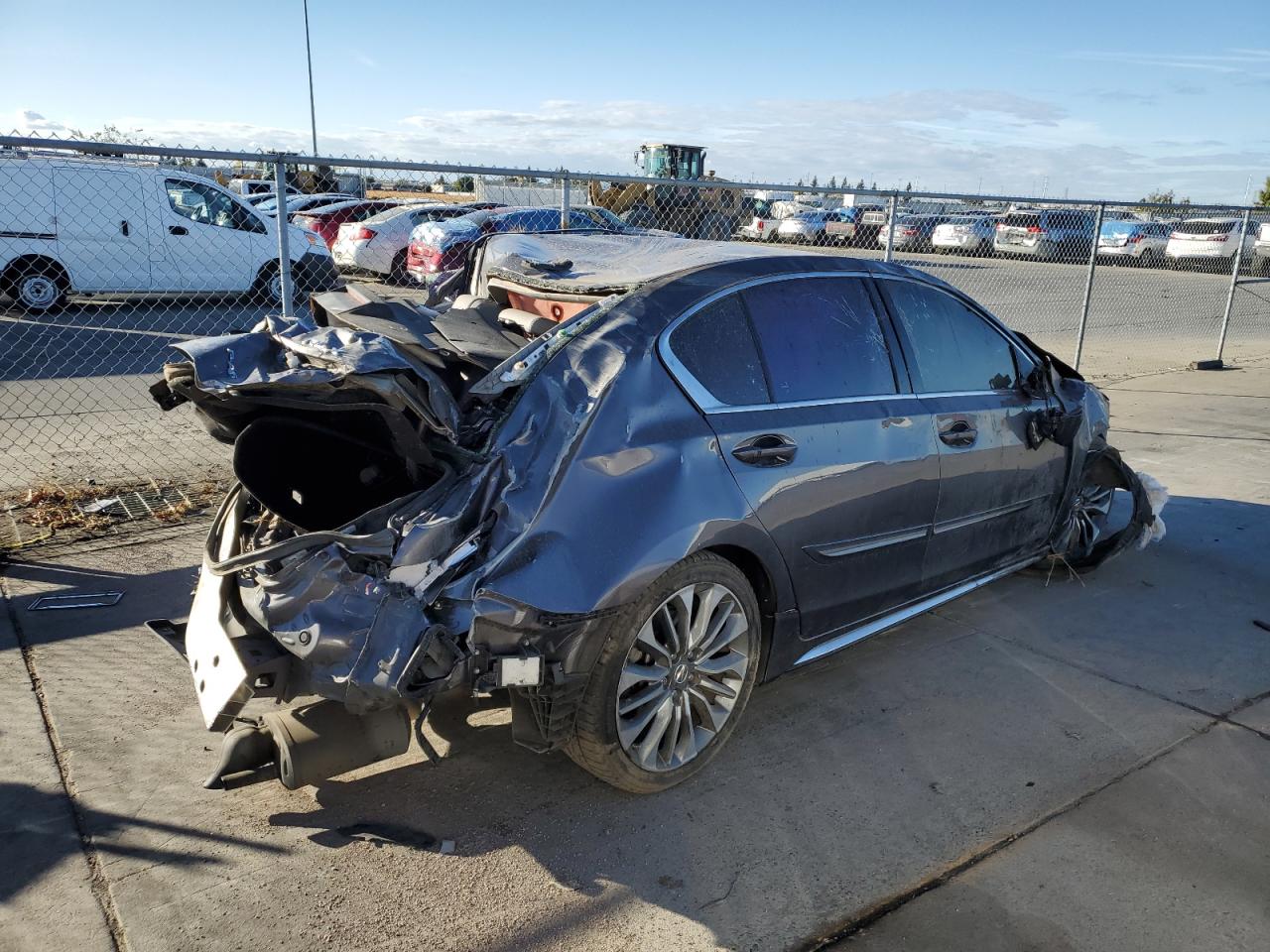 VIN JH4KC1F52JC000847 2018 ACURA RLX no.3